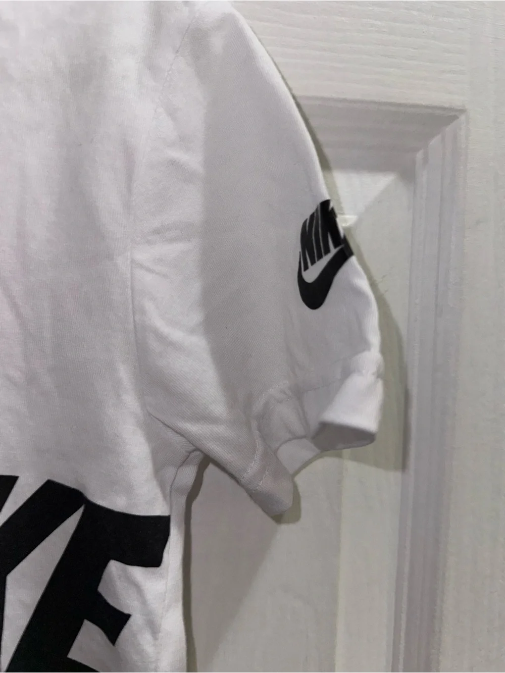 Nike Boys 4T White Black Gray Swoosh Logo Graphic T-Shirt